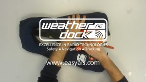 easy2-MOB in automatische Rettungsweste einlegen